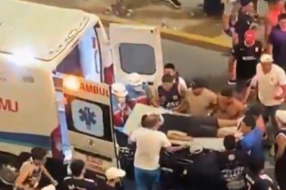 «Кровавая битва поддержки», которая охватила Южную Америку через два месяца после того, как мексиканское футбольное поле стало могилой '11 стрелков'. Идеи 48 в Перу