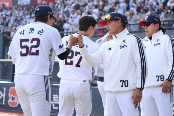 "5G3失误"→"只做你擅长的"，朴俊顺"打气计划"，以决胜本垒打+4个安打报答"周围人的建议给了我很大的力量" [蚕室现场]