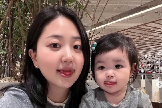 パク·スホン♥キム·ダエ、18か月の娘が業界最年少モデルに抜擢 [スター・イシュー]