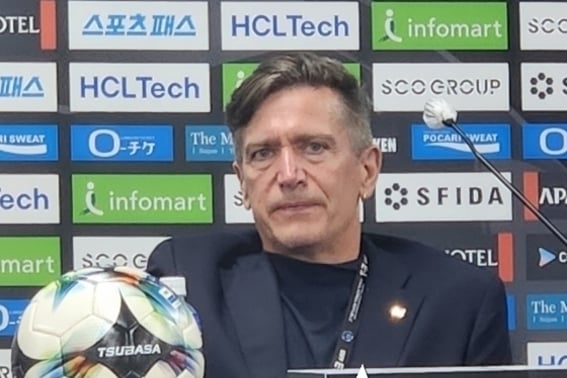 Huấn luyện viên đội tuyển quốc gia Hàn Quốc bày tỏ sự phẫn nộ khi tuyên bố 'Đập vỡ Hàn Quốc 4-1' → Sự thay đổi gây sốc → Tấn công của Hiệp hội bóng đá Hàn Quốc' thà đi còn hơn"