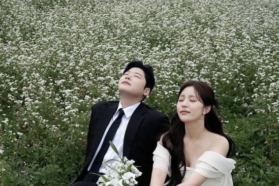 Kim Se Jung kết hôn sau 2 năm hẹn hòChàng trai piano 'Love Man' chia sẻ lời chúc phúc [Star Issue]