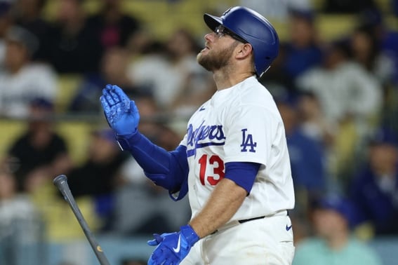 「ホームラン-ホームラン-サヨナラホームラン」 メンシが支配した！ キム·ヘソン、シーズン初の打点→ドジャース、テキサスに8-7で逆転勝利 [LADレビュー]