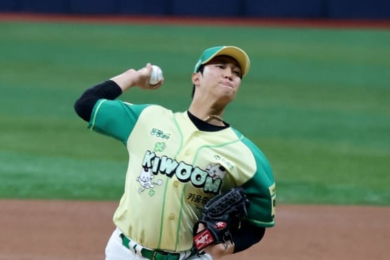 "哇！' 安佑镇疯了！ 最高160公里→控球的光速球是真的吗？1局1K无失分