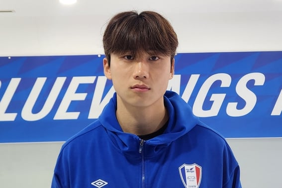 "Конечно, дай мне шанс." Ли Чон Хё «Пик» неожиданная первая линия, «Рожденный в 05» Ким До Ён «Спасибо директору за веру... Дальнейшее развитие и развитие" [Месторождение Сувона]