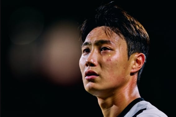 «Использую Пэк Сынхо на этот вкус» резкая «доставка углового удара», как только вводится... Наконец, «Помощь в первом сезоне» взорвалась