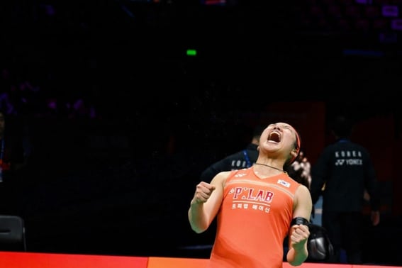 "足足24岁成为世界第一，历史大记录"安世英，压倒性的"GOAT气场"... "终于做到了。"