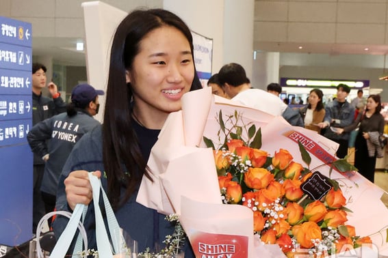 "首次实现大满贯→衣锦还乡"，安世英依然非常恳切，"非常想夺冠的比赛……"