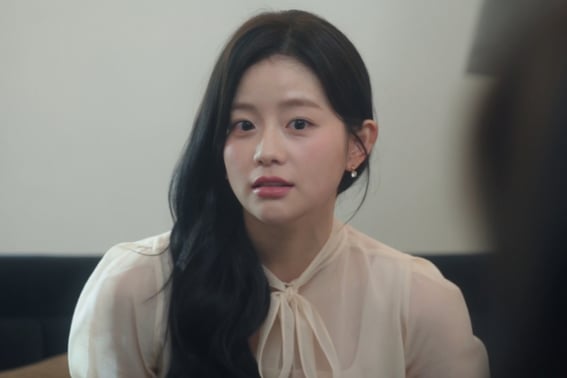 『ポクサク』学氏夫人チェ・ソアン、‘21世紀の大軍夫人’に選ばれたアイユの新しい姉