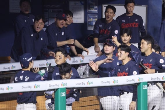 Даже несмотря на то, что стартовый 4-й подряд хороший подача, бита "FC Lotte" набирает 1,75 очка за игру! Ким Тэ Хён также сказал: «В конце концов, ты должен победить."