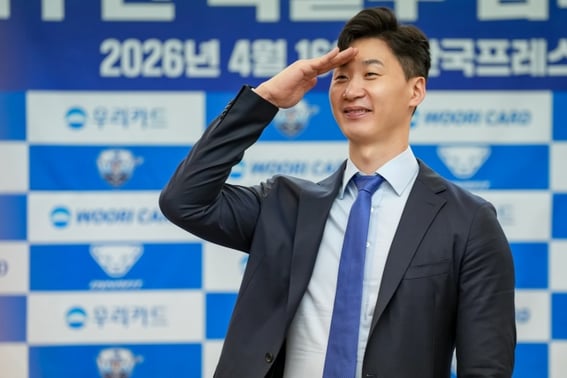 Park Cheol-woo's "appointment as coach," which even surprised him, was revealed for the first time at a fan meeting, with even greater emotion waiting ahead: "The players did not find the word 'championship' strange."