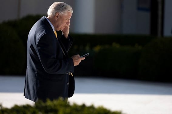 Когда я начал освещать события, связанные с папарацци в Голливуде, я с первого дня "застрял".'...Предупреждение о предупреждении