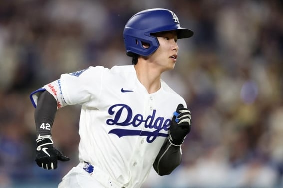 'Brilliant' Kim Hye-sung storms with 2 stolen bases! How can failure be just once in all of MLB... Steady trust from the manager, '2G' consecutive hits explode
