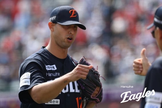 Чжон Усок → Ким Со Хён → эстафета Пак Санг Вона также закончилась в сценарии! ⅓7 пробежек в иннинге" Кошмарный иностранный Ханхва, 6 иннингов без потери очков, инверсия. [Место проведения в Пусане]