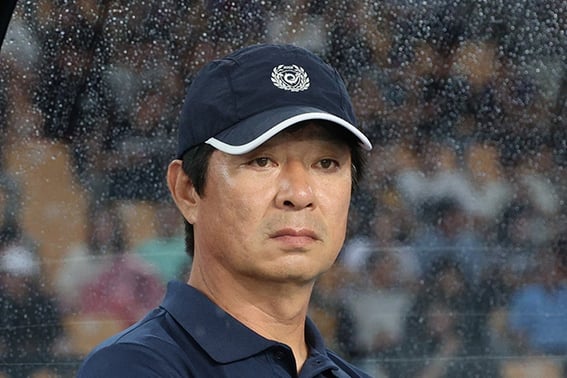 包装の代わりに『硬質』と明記した例外的な発表、刃先が研がれたまま終わった大邱FC・キム・ビョンス同行