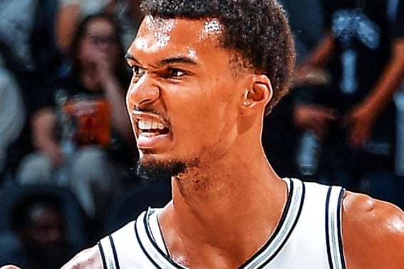 「224cmの新人類」NBA史上初の記録、ウェムバンヤマが満場一致でディフェンダー賞を受賞 「仲間がいなければ…」"