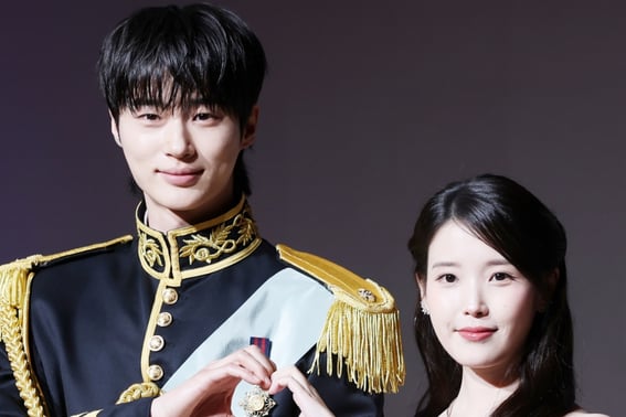 IU’s sharp vision and Byun Woo-seok’s growth pay off: '21st Century Grand Duchess' box office success confirmed [★Report ②]