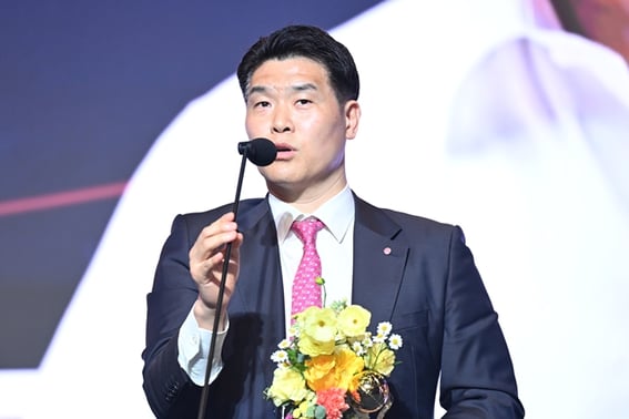 Changwon LG trước thềm bán kết 4 đội, Cho Sang Hyun huấn luyện viên + huấn luyện viên tái ký hợp đồng 3 năm! "Vượt trội trong việc xây dựng một đội mạnh bền vững"