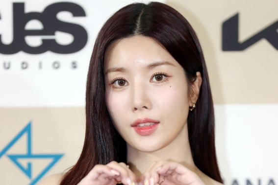 「ウォーターバムの女神」権恩妃、RBWへの移籍が確定..ママムが韓国料理仲間になる [公式]