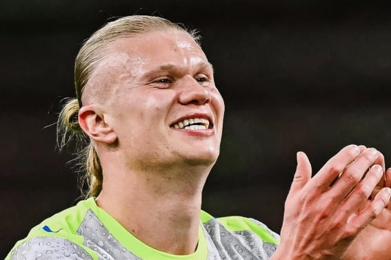 曼城成功逆转英超冠军争夺战！ 力压阿森纳，夺回单独领先位置 伯恩利被确定为"2号降级选手"