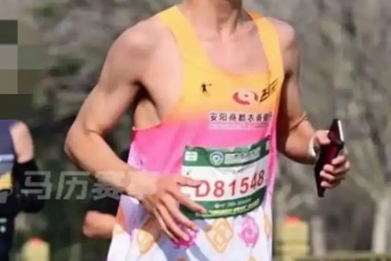Có đúng là con gái không vậy?' Nghi vấn bùng nổ → Nữ vận động viên 男 bị phát hiện đứng đầu cuộc đua marathon... 'Mình định kiếm được 210 ngàn won'