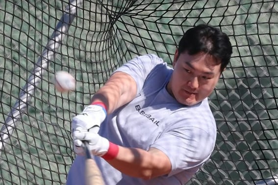 [Official] 'Big Leaguer' Choi Ji-man makes a surprise move to Ulsan, signs contract and holds induction ceremony on the 27th... "I will show the passion I showed during my Major League days"