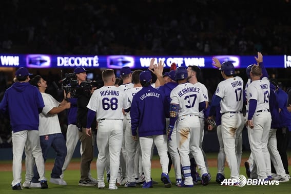 Ким Хе Сон, день, когда она получила кольцо победителя WS → Роковая ошибка! Доджерс выиграли 3 игры подряд с большим преимуществом в 9-м раунде