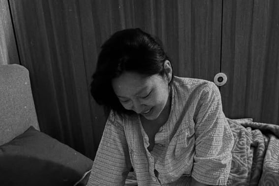 崔有花，自然主义分娩"和丈夫共享全过程"亲自剪脐带" [Star Issue]