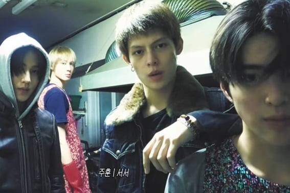 Опубликована яркая рабочая машина "Самая лучшая кортиса" REDRED