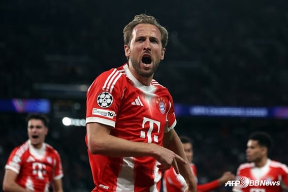 'What is the greatest UCL match?' PSG vs. Munich 9-goal thriller... Rooney harshly criticizes: "Did you even practice defense? It was neighborhood soccer level"