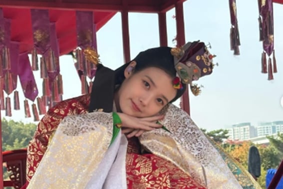 "The Day She Got Married" IU Shares Wedding Ceremony Photos
