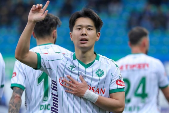 'Korea's Soccer Future' Is Also Mine! Cho Jin-ho Scores Debut Goal on Turkish Stage! Can Konyaspor's 'Core Midfielder' Reemerge?