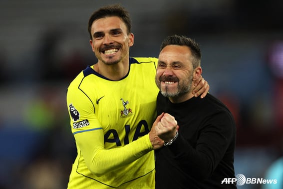Tottenham finally escapes the relegation zone! 5th-place Aston Villa defeated with back-to-back goals from Gallagher and Richarlison → thrilling 2-1 victory