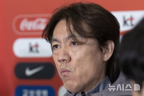 Will Hong Myung-bo's team face a 'FIFA 100-ranked' weak opponent while claiming to target Mexico? Is the 'El Salvador selection' the optimal decision for high-altitude adaptation?