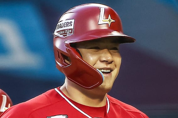 "Woo~" How long will Doosan fans continue to jeer at Kim Jae-hwan? "He says he's fine, but is he really?"