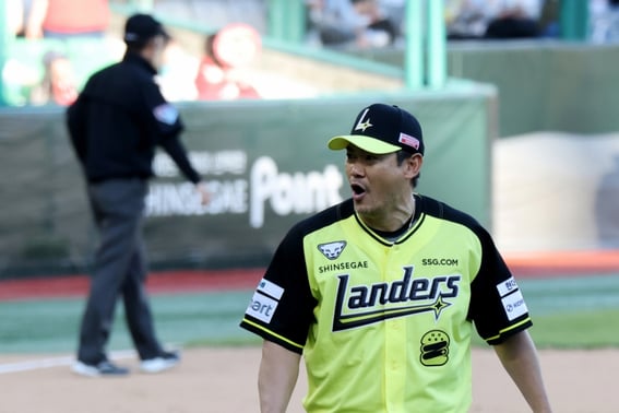 42歳ホールド王の悟り 「年を取ってもコツより力、考え方を改めた」"··· 13年ぶりのWBCが投げかけたメッセージ