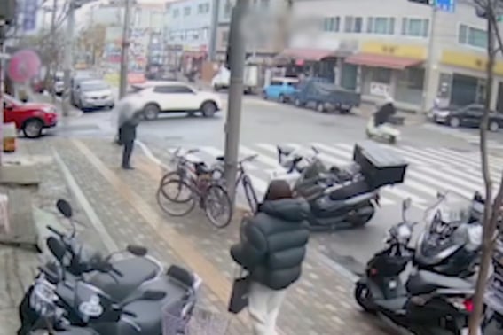 Con trai tôi là một người thực vật trong một tai nạn và một ga tàu thảm khốc."Chuẩn bị ảnh chụp" Nước mắt của cha mẹ [Hàn Quốc và Nhật Bản]