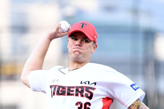 'Cannabis Smuggling → Released by KIA' Brooks Concedes Walk-Off Grand Slam in MLB Return After Two Years... 'Finally' Notified of DFA