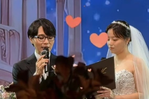 "黑白"南道型配音演员，23日与《全知干预视角》的经纪人结婚...任英雄→冷静男★宴会宾客 [Star Issue]