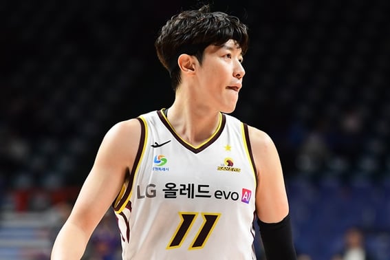 [FA Interview] Rejected coaching position, chose to continue playing... '41-year-old' Heo Il-young moves to Anyang Jungkwanjang: "Still worth competing against young players"