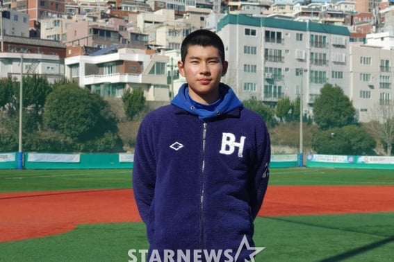 Busan High School's decision for Ohtani to stay complicates the calculations for Doosan and KIA, while Kiwoom is the only one smiling amid the shaky Big Three.