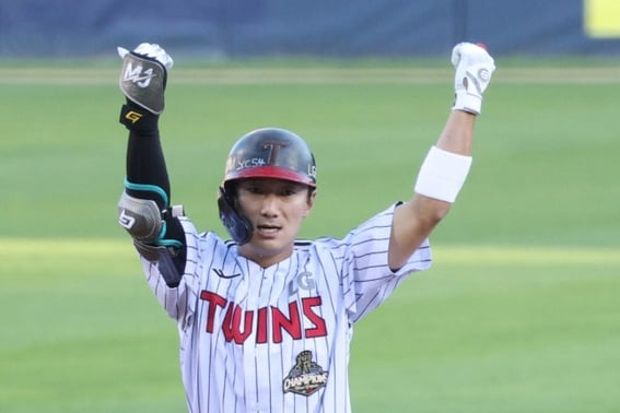 ¡Guau! A pesar de la aparición de lesionados, ¡LG resistió increíblemente y ganó «otra vez»! Oh Ji-hwan estalla con dos jonrones consecutivos, derrota a KIA y asegura la serie ganadora [Reseña en vivo desde Jamsil]