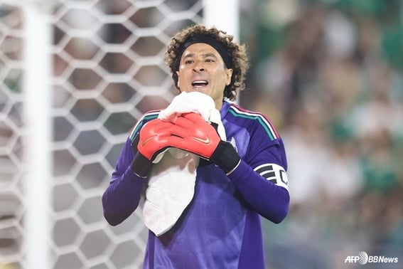 'Inestable' la selección de México, el mayor rival de la selección de Hong Myung-bo en la Copa Mundial, lucha contra Australia y logra una victoria por 1-0 con un gol de córner: "El espíritu es bueno, pero..."