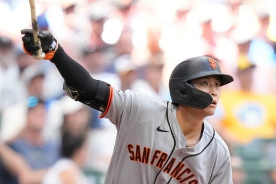'Super Hit' Lee Jung-hoo Sets New Personal Record! Another 4-Hit Explosion 'Top of MLB Batting Average in Sight' [SF Lee Jung-hoo Review]