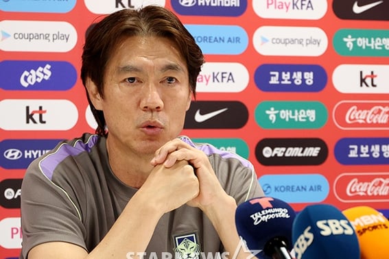 "Preocupación por la experimentación en el ataque", el entrenador Hong Myung-bo: "Ya he terminado de entender la táctica... me centraré en perfeccionar la combinación" [Preguntas y respuestas en el lugar de Guadalajara]