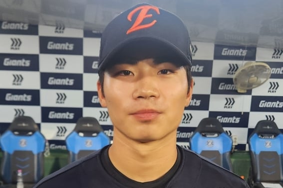 "La elección de Hanwha con visión a 10 años: la prueba más dolorosa, 'de un promedio de bateo de 0.167 a 4 hits en su debut', Oh Jae-won se ha vuelto más fuerte"