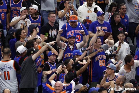 Crazy: "Court-side seats cost 100 million won, the cheapest tickets are 0.1 billion won" — New York Finals ticket prices exceed monthly rent... Even Trump plans to attend in person