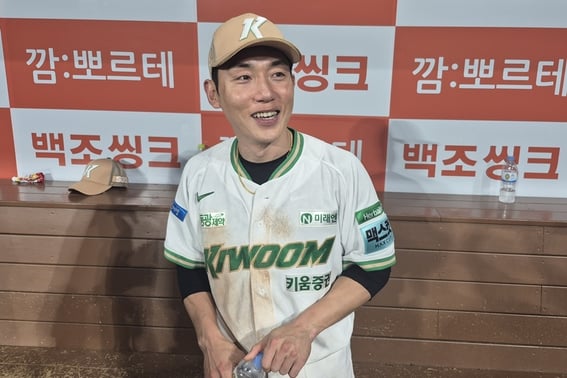 'Like returning to the days of 200 hits' Seo Geon-chang: "I was only thinking, 'Please, (Choi) Ju-hwan, finish this.' I haven't even been checking the stats for a long time" [Gocheok]