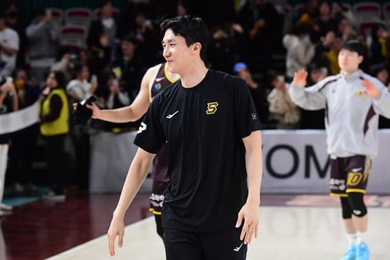 [Behind the Interview] Facing retirement, even considered a move to Japan... "Dramatic joining with Hyundai Mobis," Bae Byeong-jun: "I will become a recognized player"