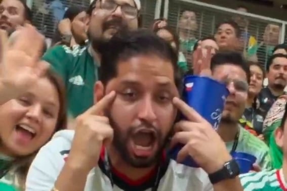 Shocking! Racist man who mocked Korean influencer, claiming "They said they were brothers," turns out to be a high-ranking Mexican official: "It shames the nation"