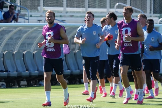 "ケインに合わせたサッカーシューズ+トゥヘルの戦術ボードまで盗まれましたが···「イングランド、盗難騒動を乗り越えて初トレーニング実施」『泥棒も私たちを止められない』